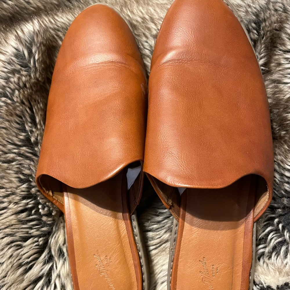 Camel brown universal thread mules
